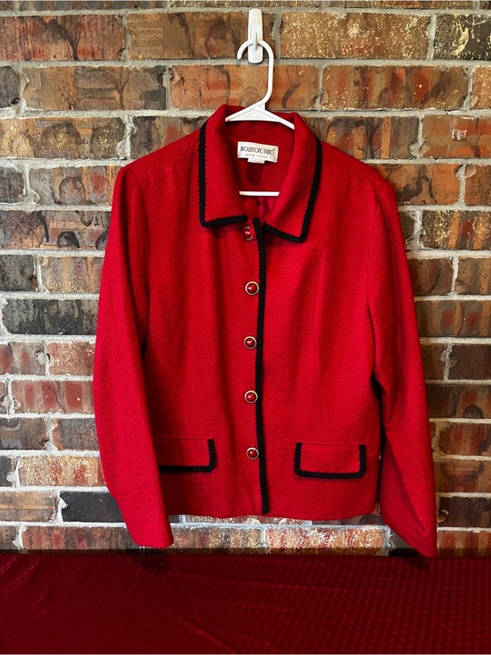 Jackets & Blazers - Brownstone Studio Women’s Vintage blazer red textured Size:18